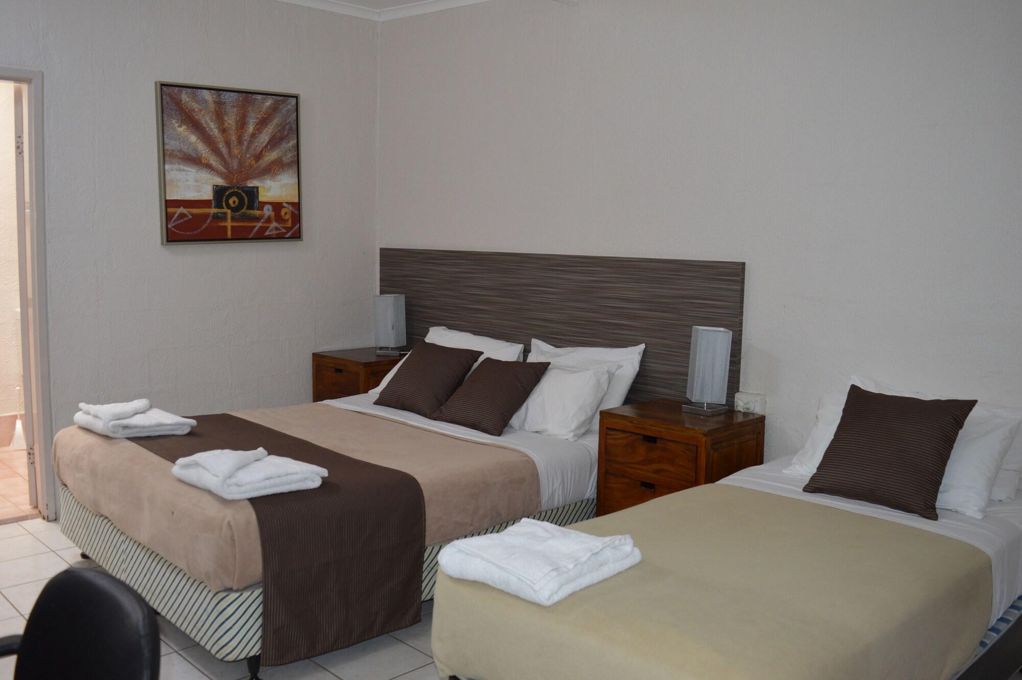 Mid City Motor Inn Gladstone Exteriör bild