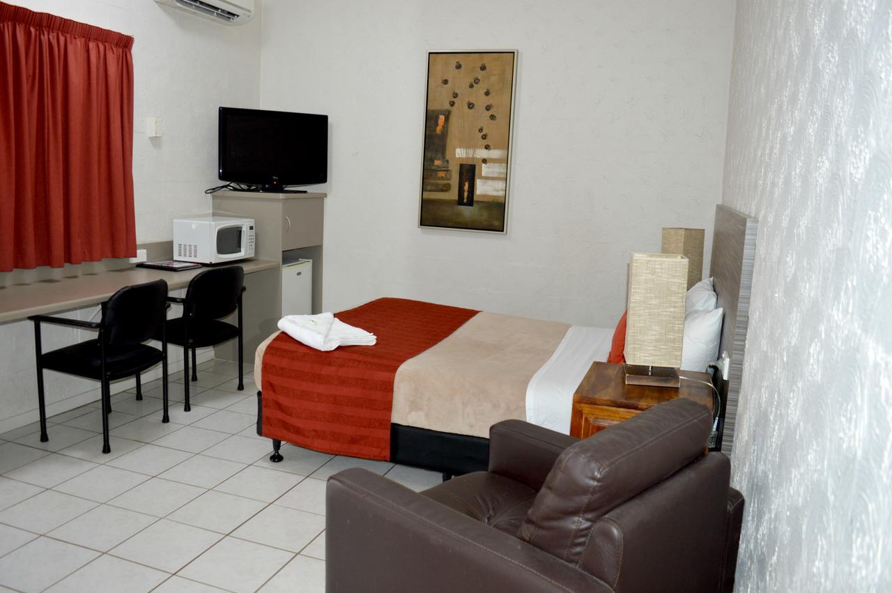 Mid City Motor Inn Gladstone Exteriör bild