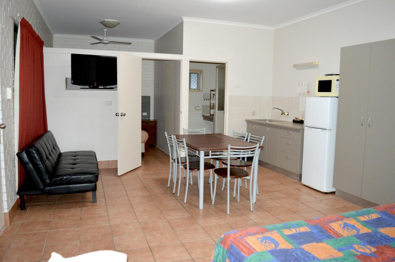 Mid City Motor Inn Gladstone Exteriör bild