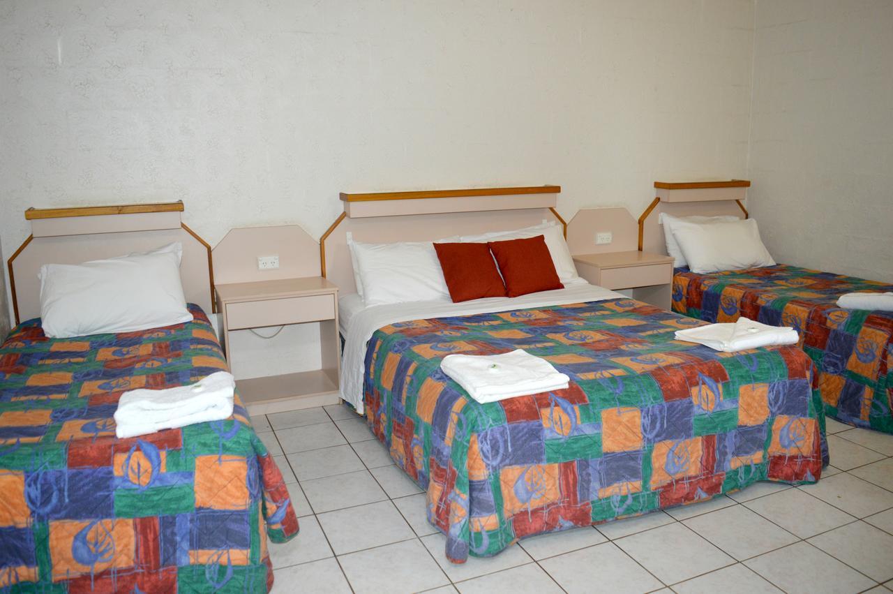 Mid City Motor Inn Gladstone Exteriör bild